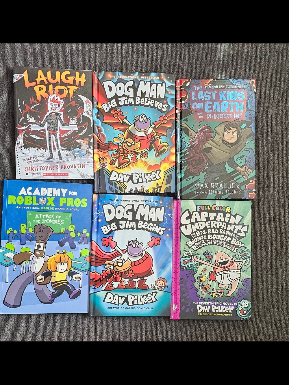 Kids Blue Graphic Book Set